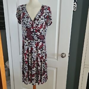 Kaileigh Red and White Floral Midi Dress